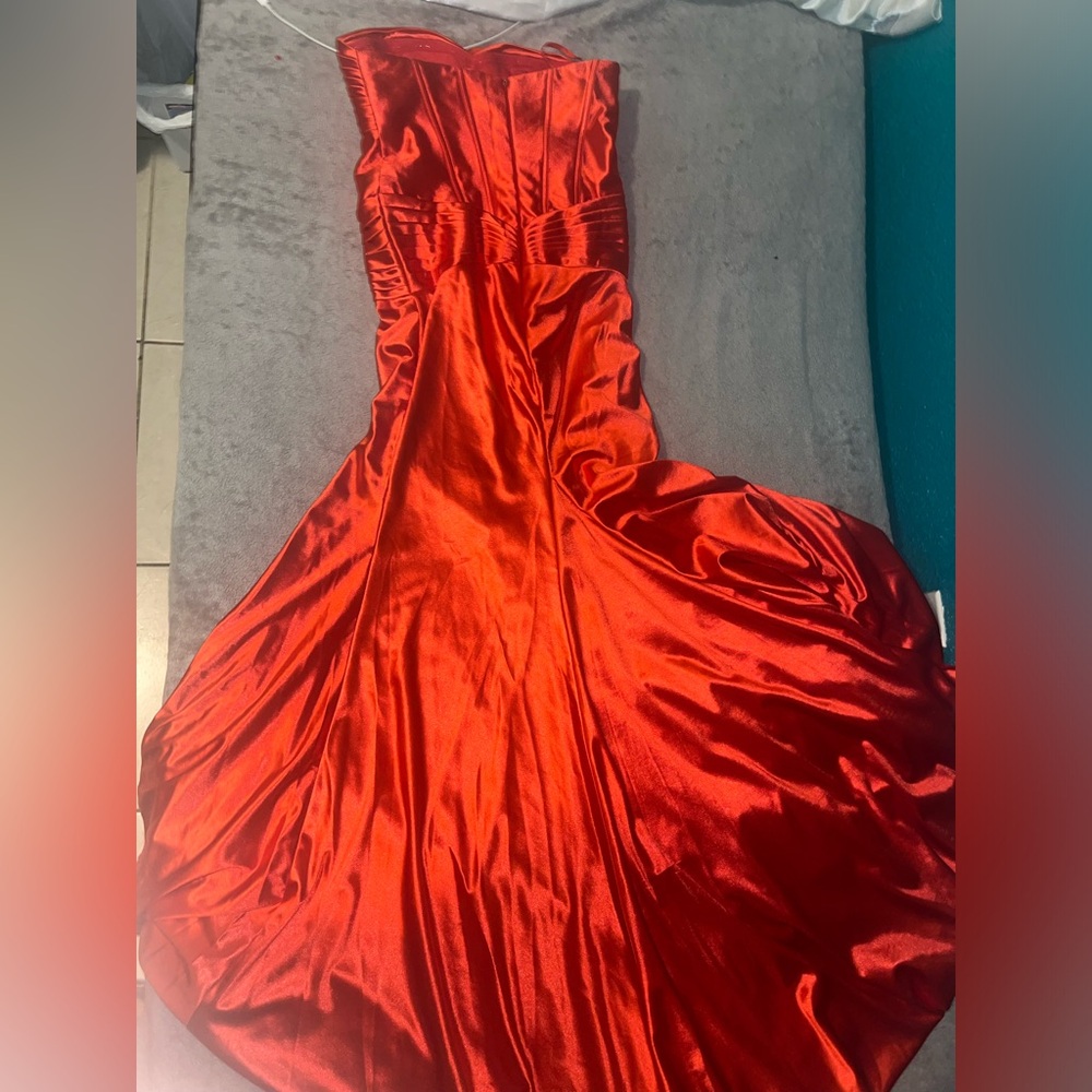 brand: stacees, color:rust, size: medium. - Picture 2 of 2